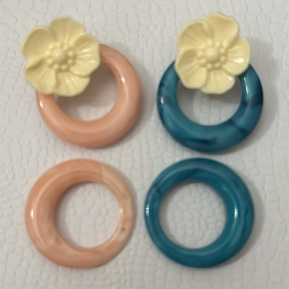 AVON Vintage Floral Pink and Blue Hoop Convertible Earrings - Picture 2 of 5